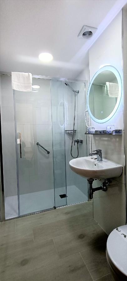 Hotel Vilagarcia Vilagarcia de Arousa Buitenkant foto